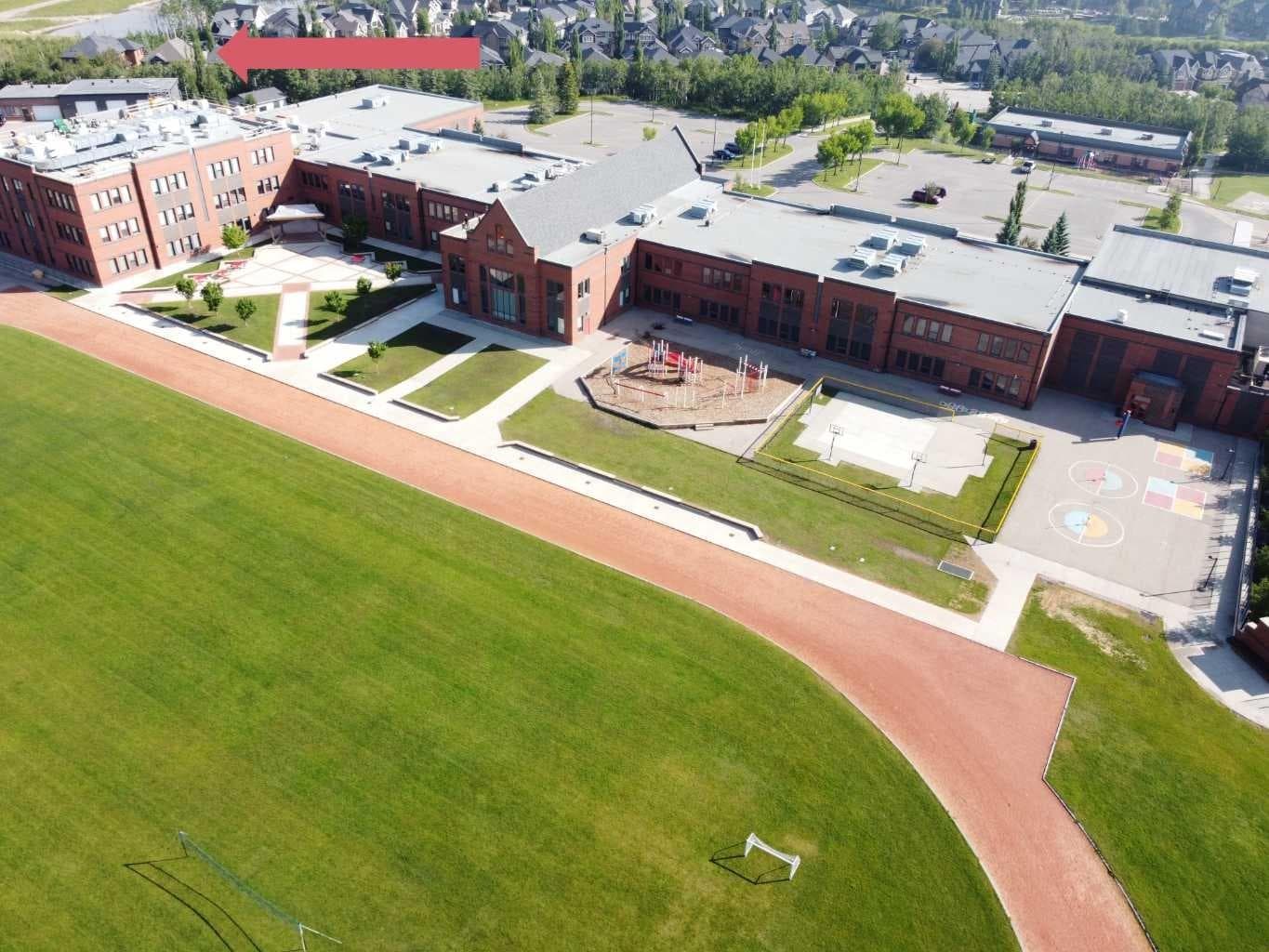 11 Aspen Cliff Place SW — photo 4