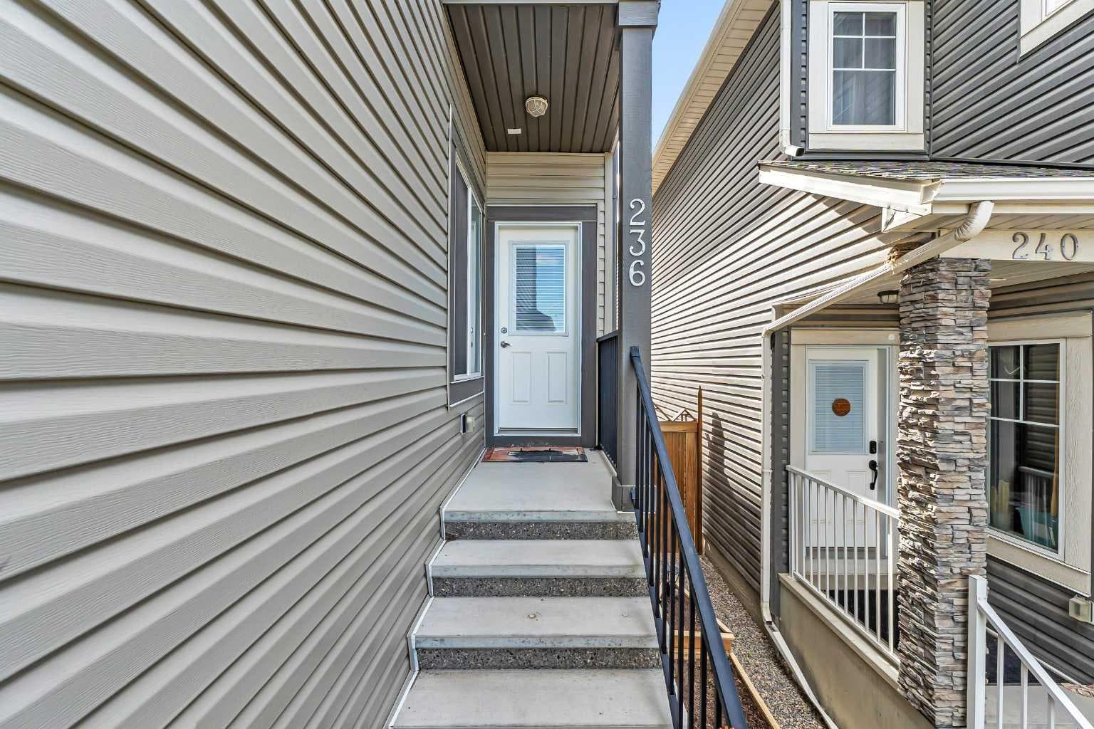 236 Nolanhurst Crescent NW — photo 3