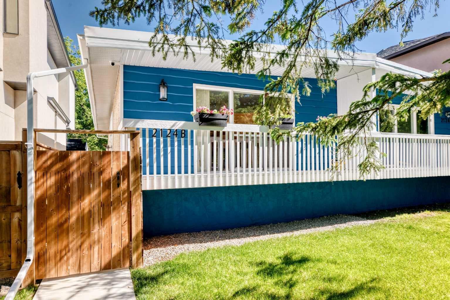 Semi Detached (Half Duplex) in North Glenmore Park