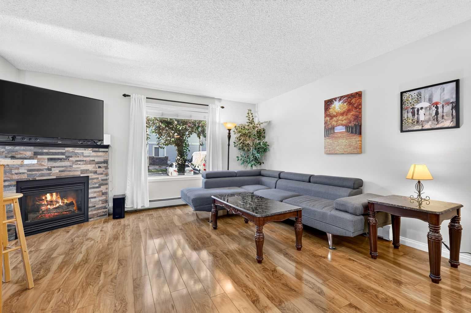 105, 5105 Valleyview Park SE — photo 4