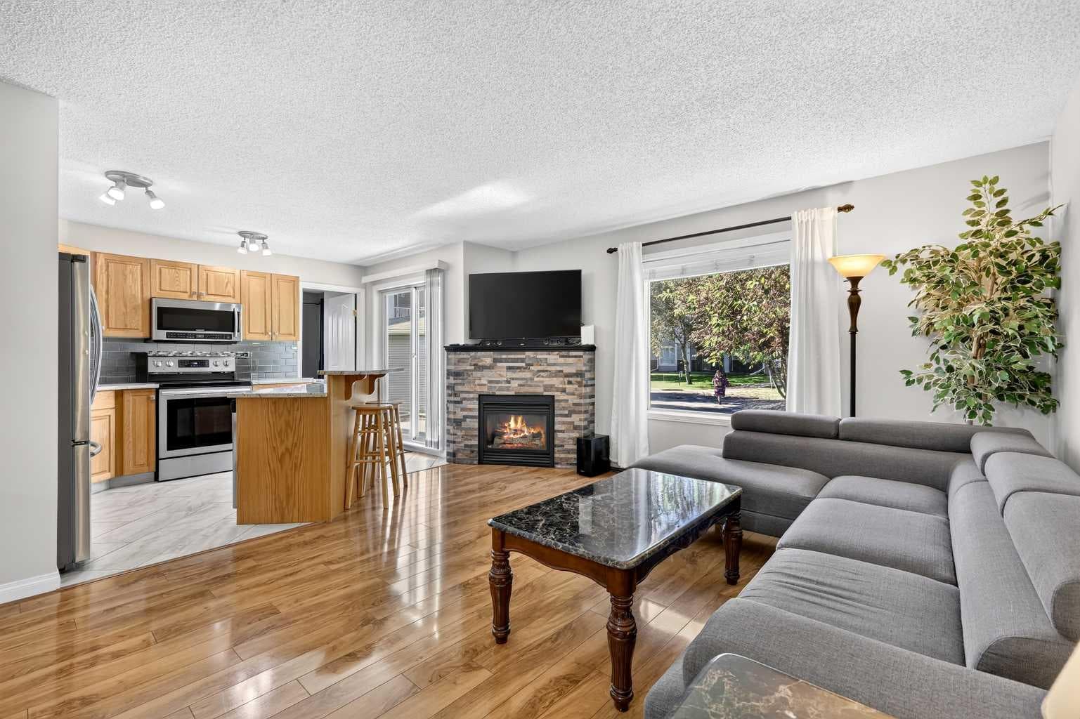 105, 5105 Valleyview Park SE — photo 5