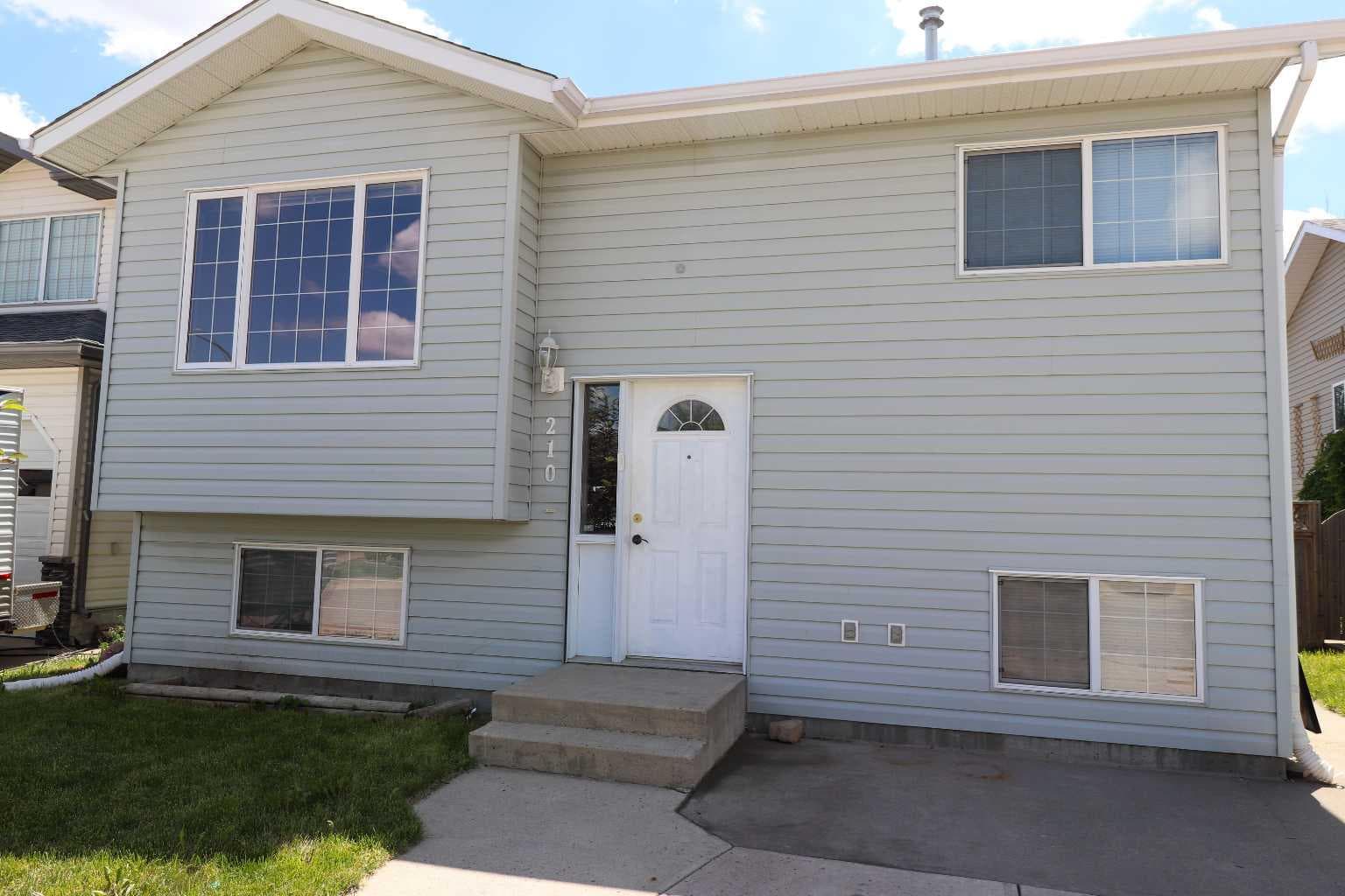 210 Chilcotin Road W — photo 1