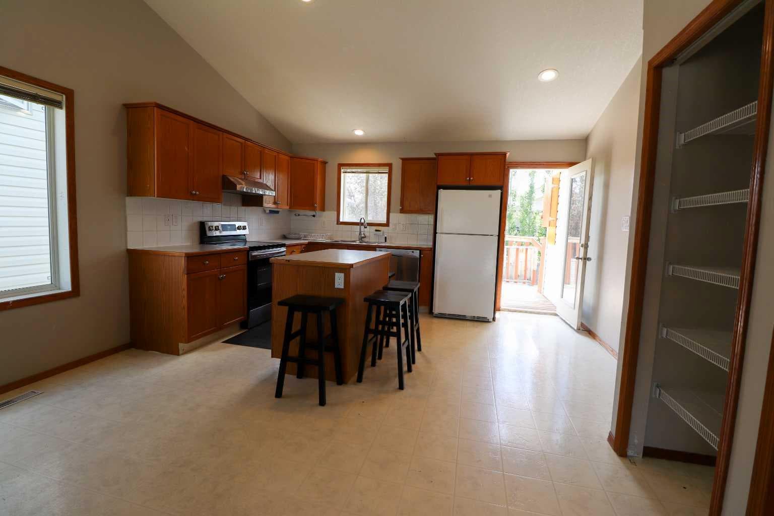 210 Chilcotin Road W — photo 5