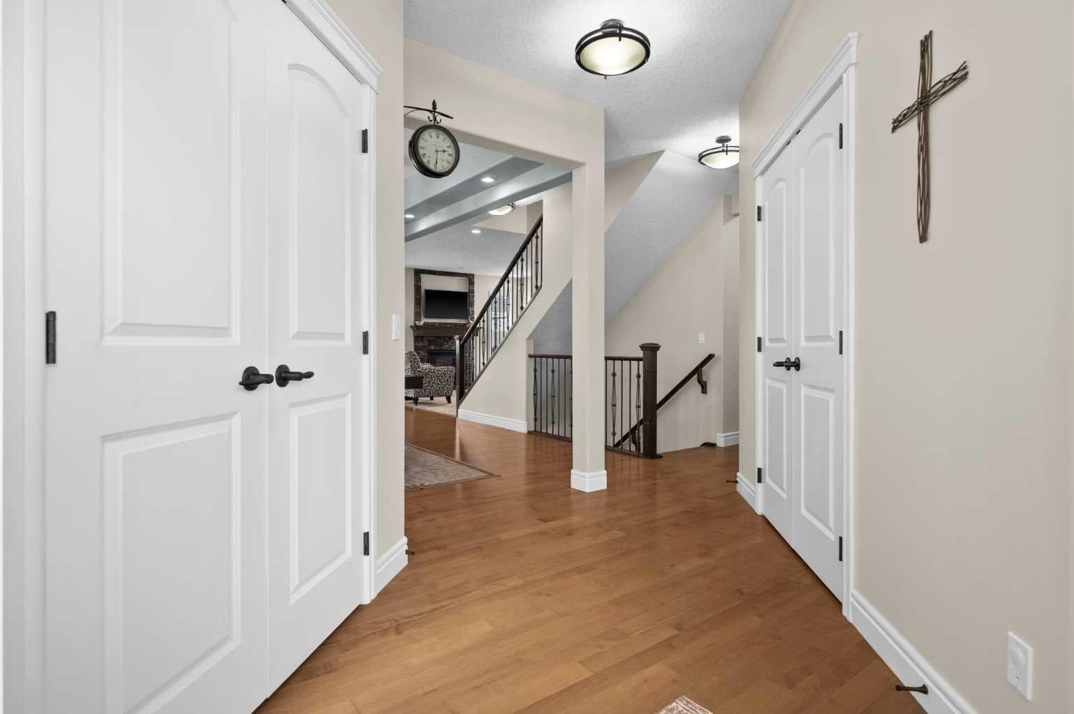 144 Silverado Skies Manor SW — photo 4