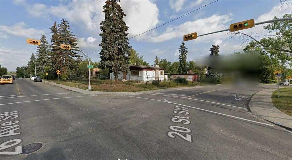 2104 26 Avenue SW — photo 1