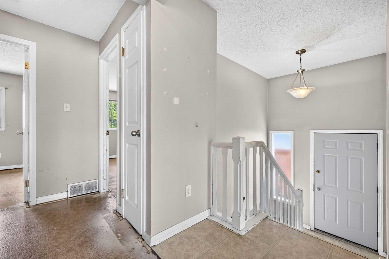 42 Huntford Close NE — photo 4
