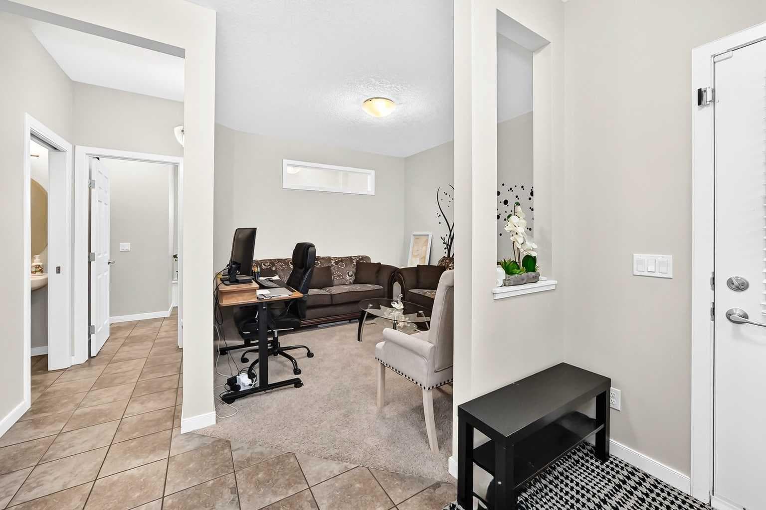 56 PANATELLA Parade NW — photo 5