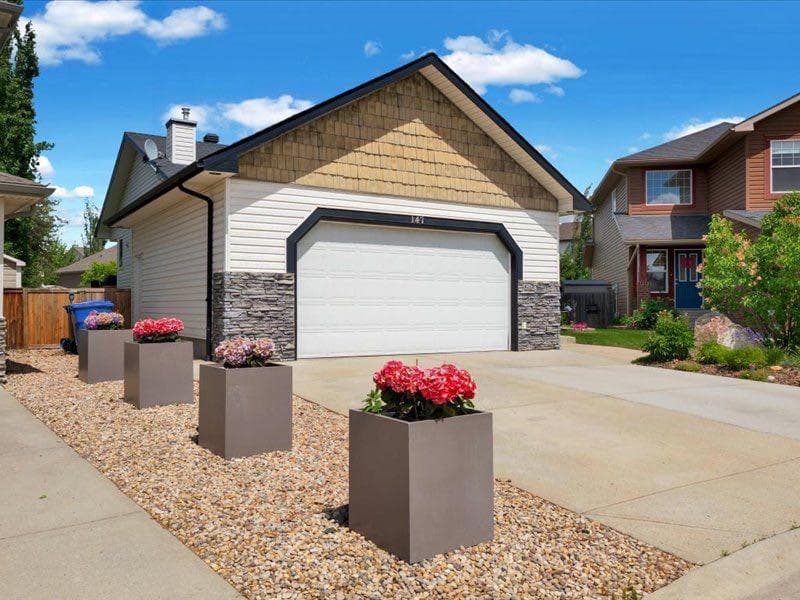 147 Cove Place — photo 3