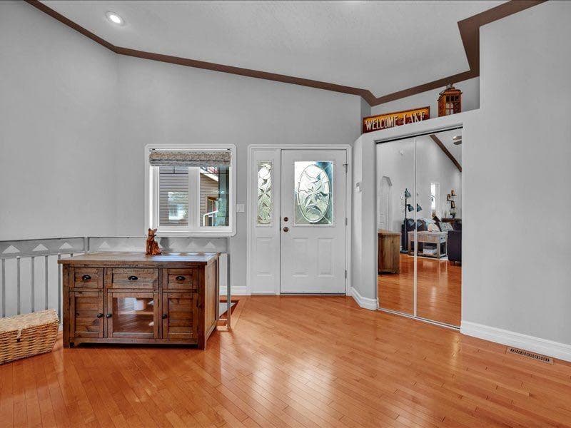 147 Cove Place — photo 5