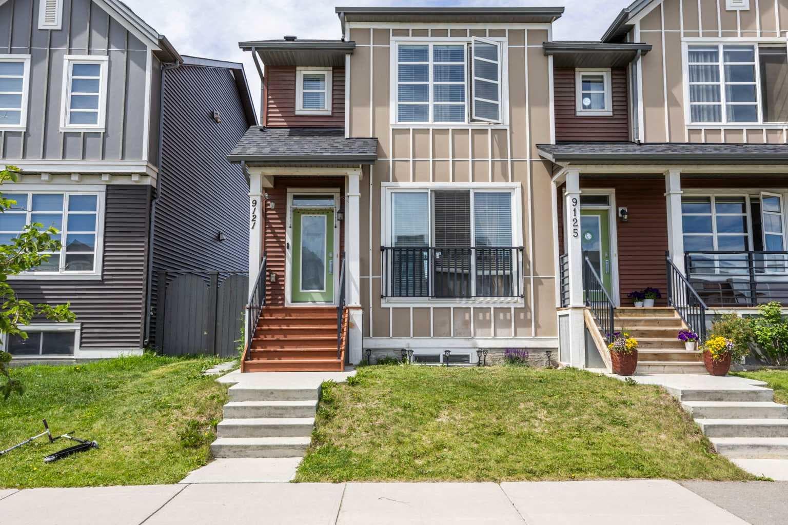 9121 52 Street NE — photo 1