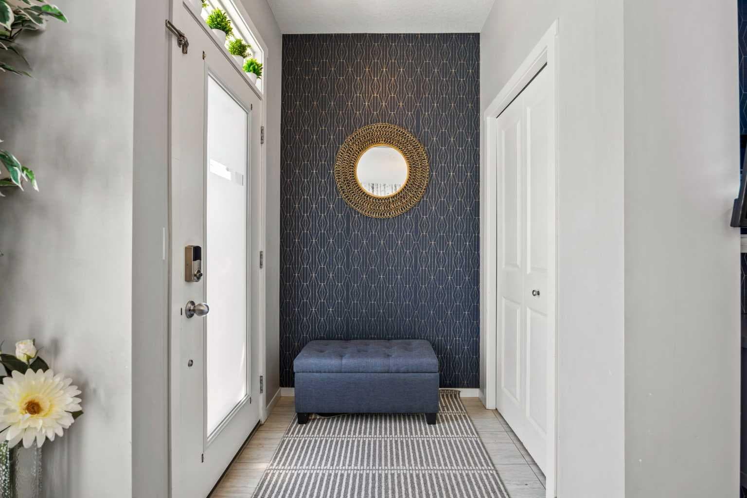 9121 52 Street NE — photo 2