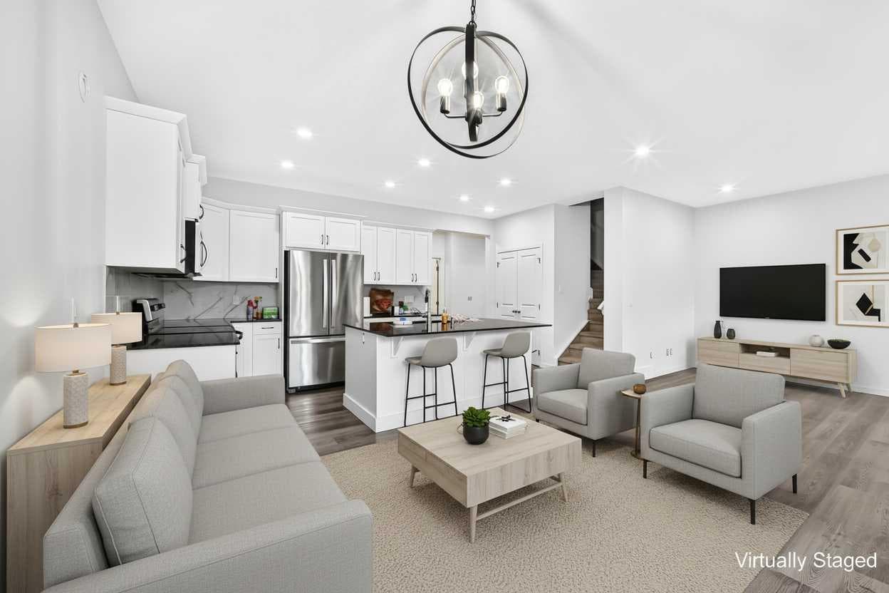 349 Seton Villas SE — photo 1