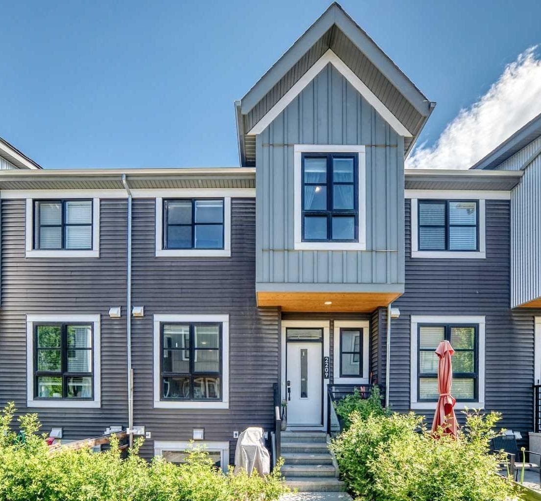 2209, 100 Walgrove Court SE — photo 1