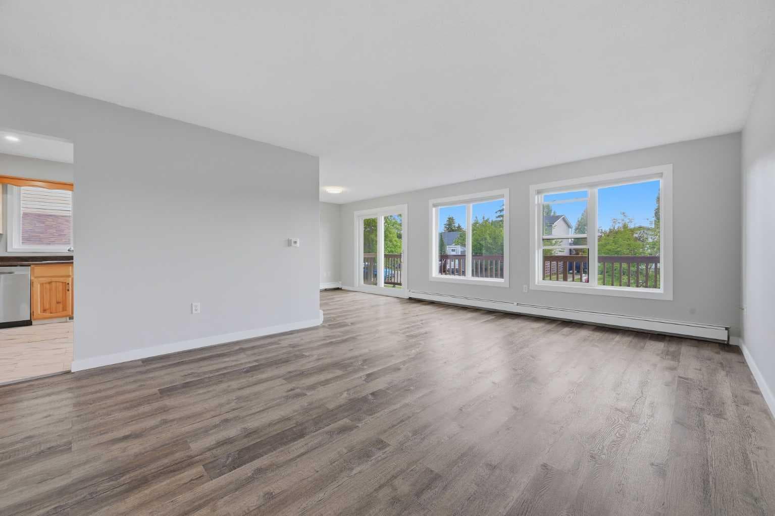 425 Big Springs Drive SE — photo 4