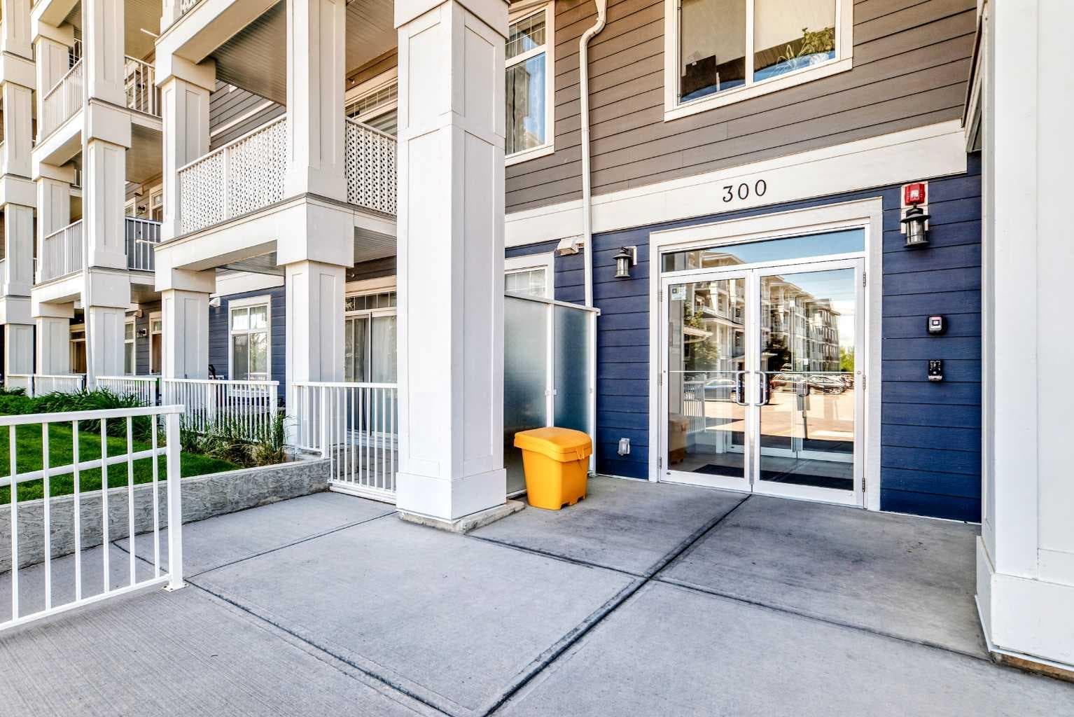 402, 300 Auburn Meadows Common SE — photo 4