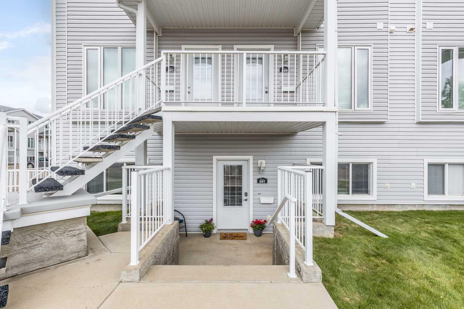 Row/Townhouse in Northeast Crescent Heights