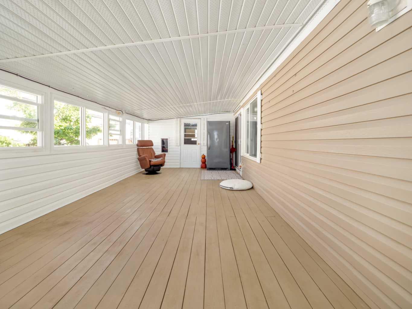 22 Westover Crescent — photo 3