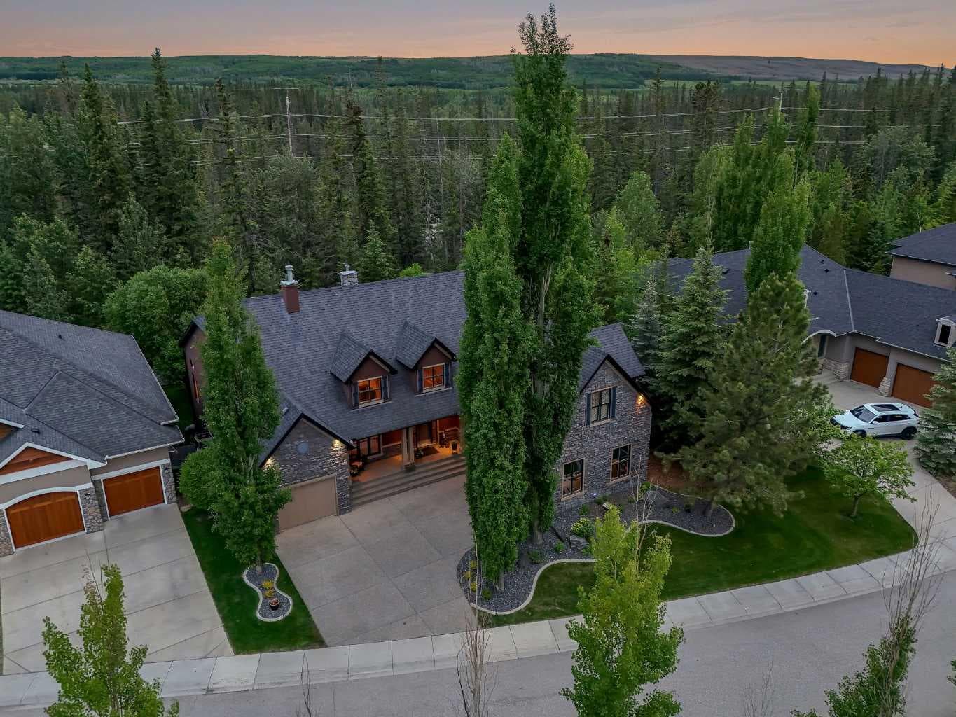 15 Discovery Valley Cove SW — photo 2