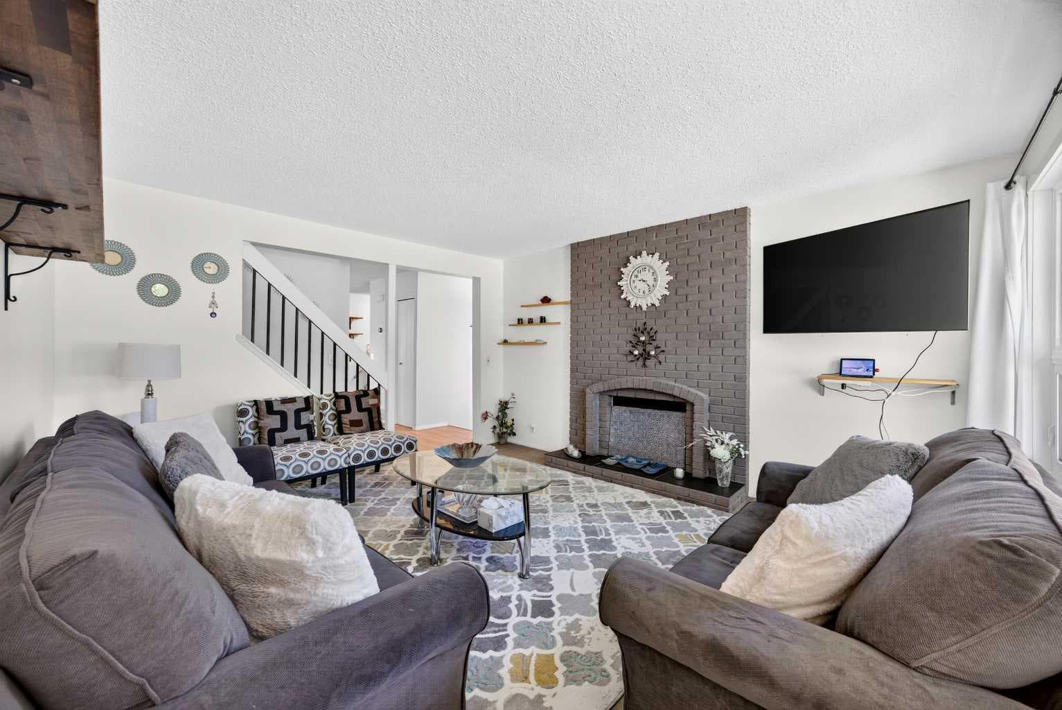 6417 26 Avenue NE — photo 5