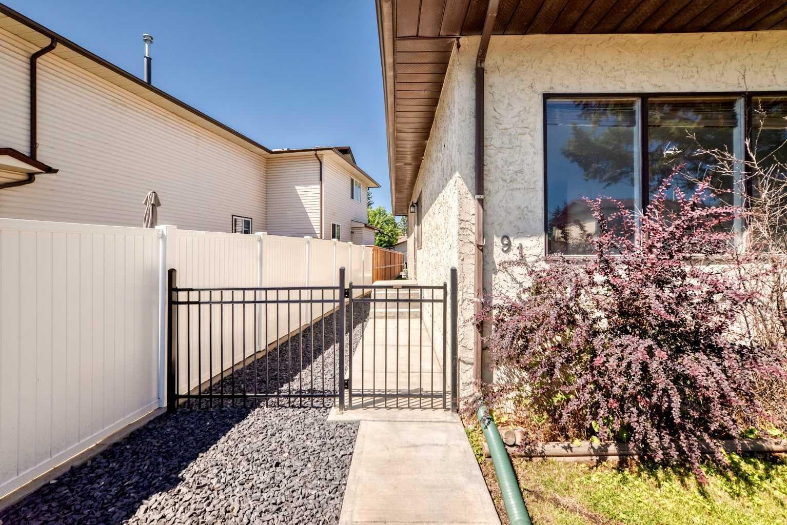 91 Cedarwood Hill SW — photo 3