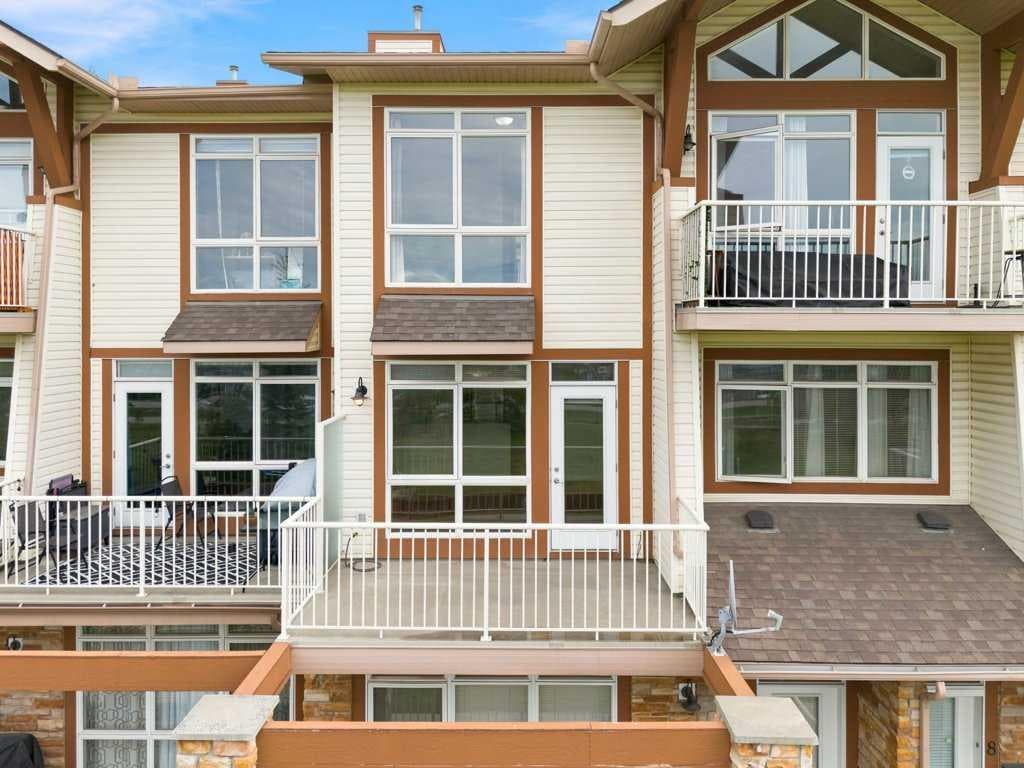 11, 133 Rockyledge View NW — photo 2
