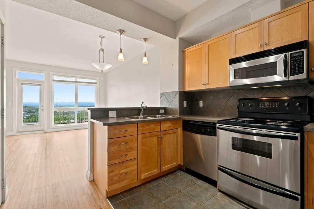 11, 133 Rockyledge View NW — photo 3