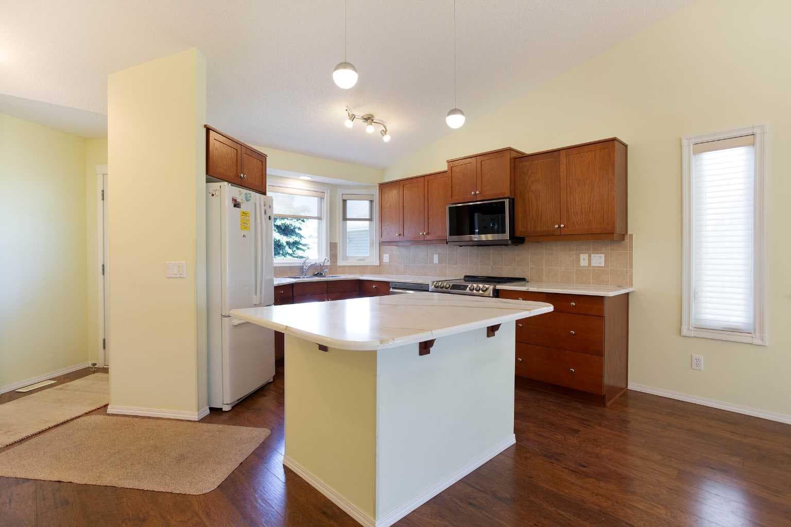 612 Riverside Boulevard NW — photo 4