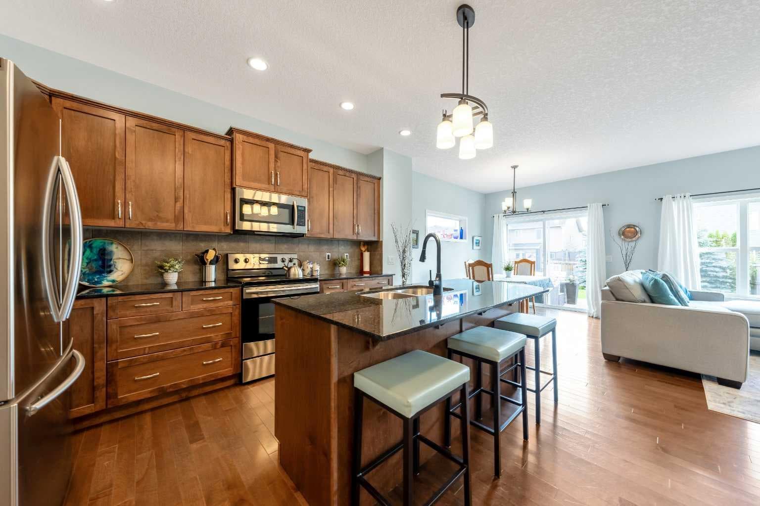 1065 Hillcrest Lane SW — photo 3