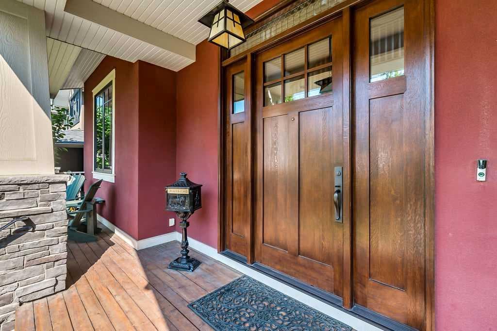 650 29 Avenue NW — photo 3
