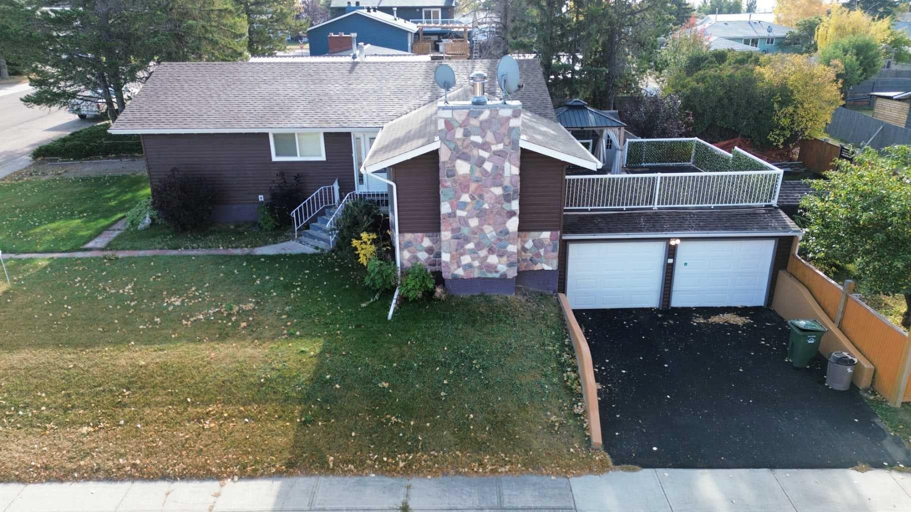 5015 35 Street — photo 3
