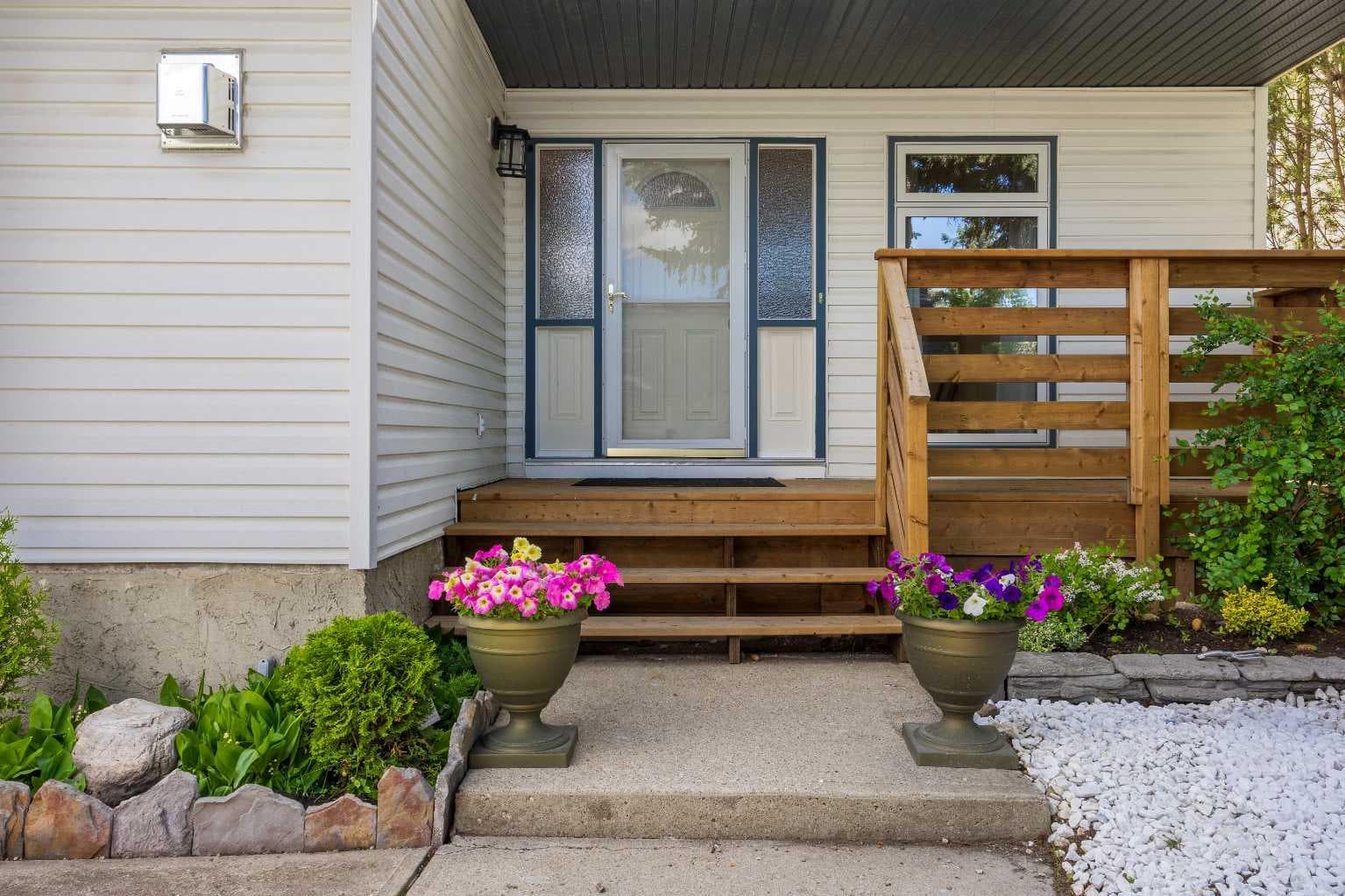 151 Ranchview Place NW — photo 4