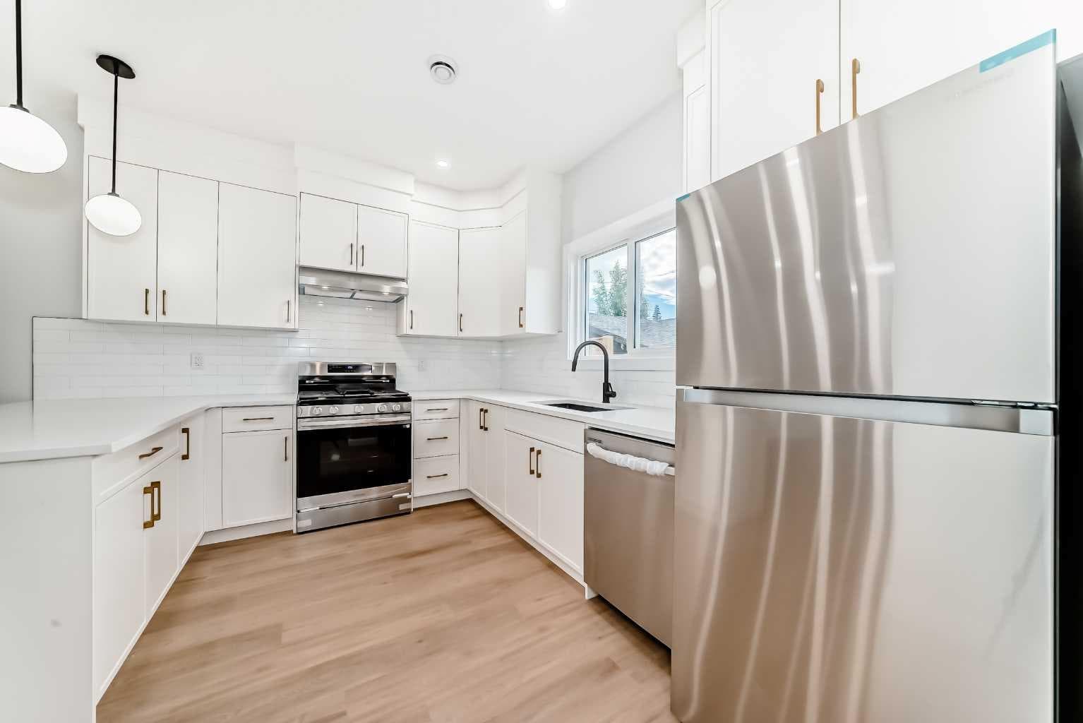 6305 62 Street NW — photo 5