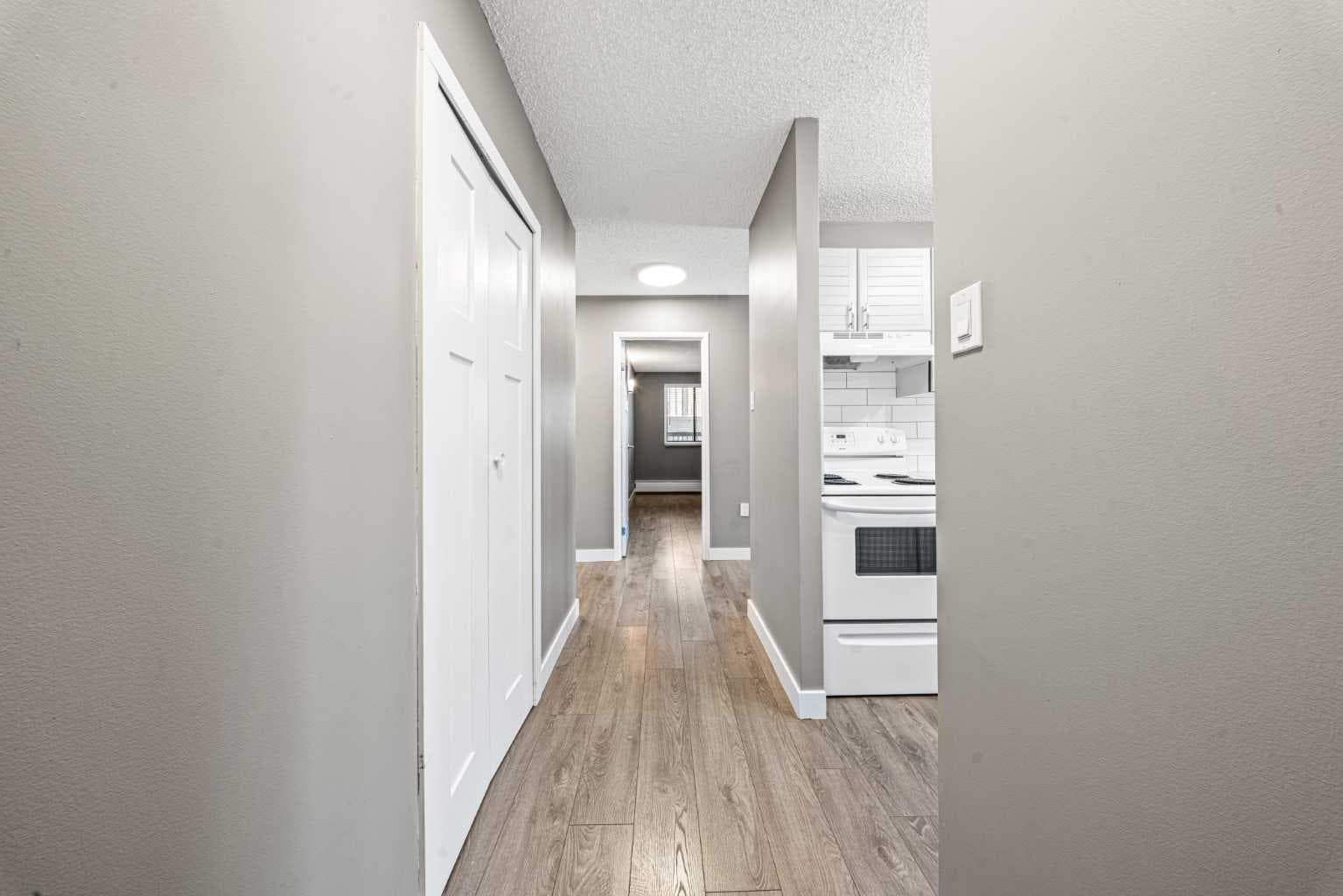 202, 718 12 Avenue SW — photo 3