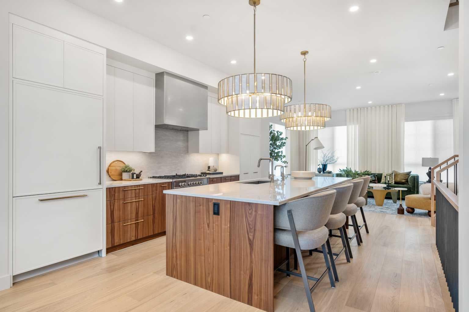 44 Greenwich Heath NW — photo 1
