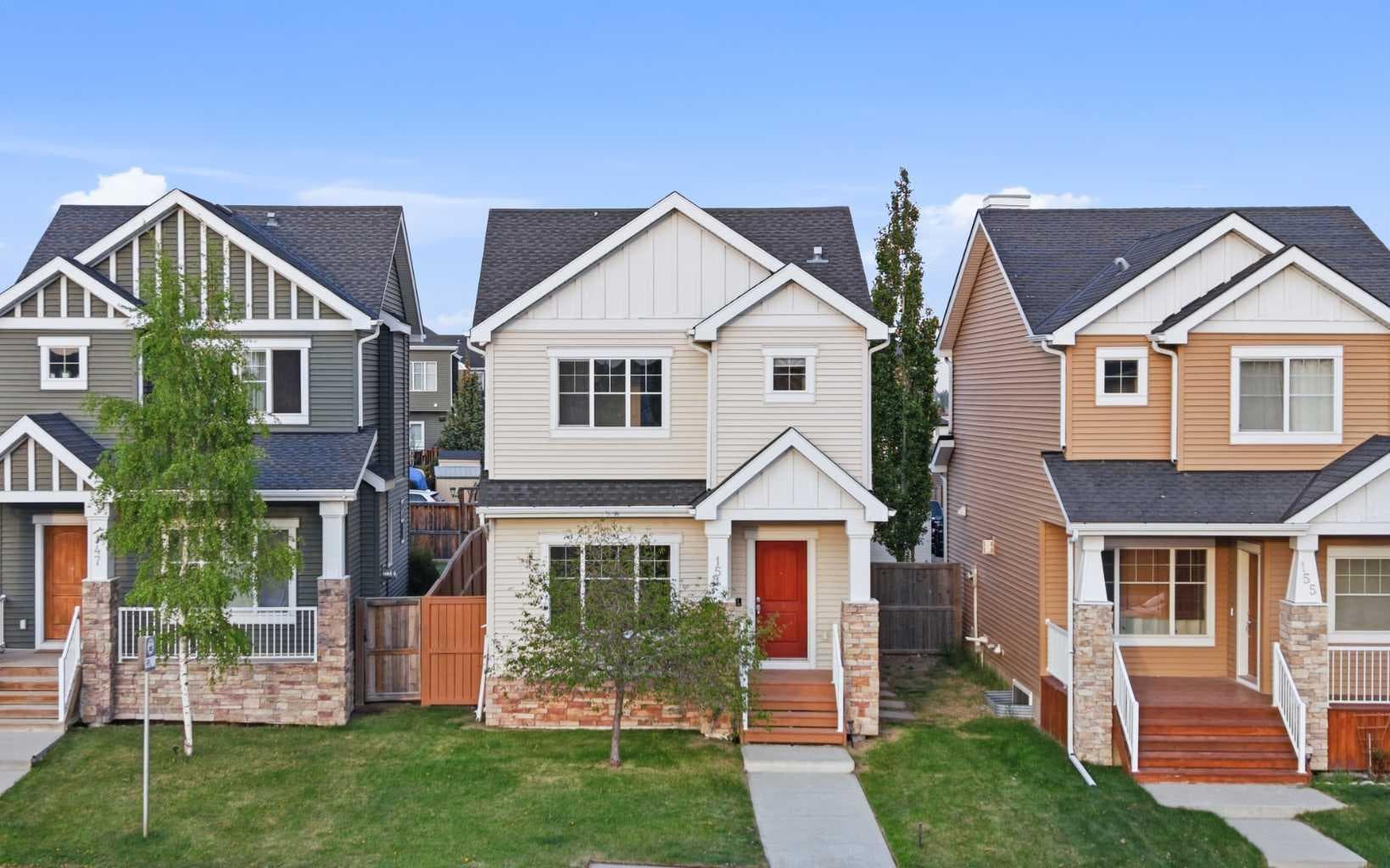 151 Royal Oak Drive NW — photo 1
