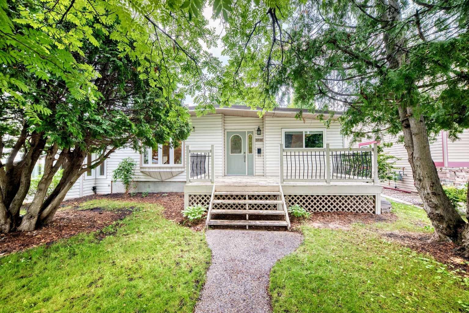Detached in Mountview