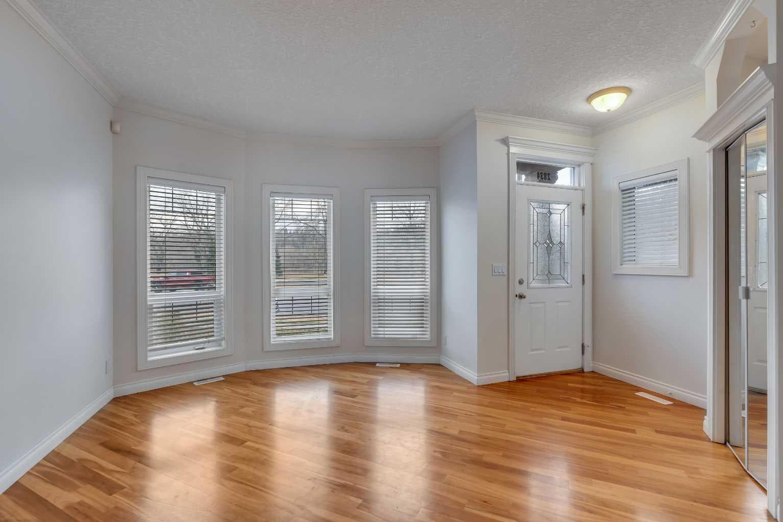 2834 Parkdale Boulevard NW — photo 5