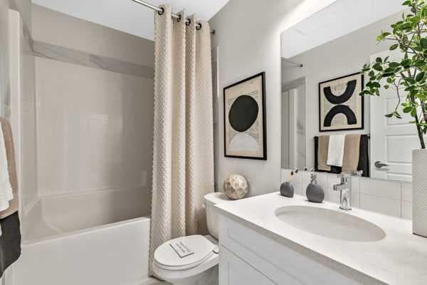 1324 Alpine Avenue SW — photo 3