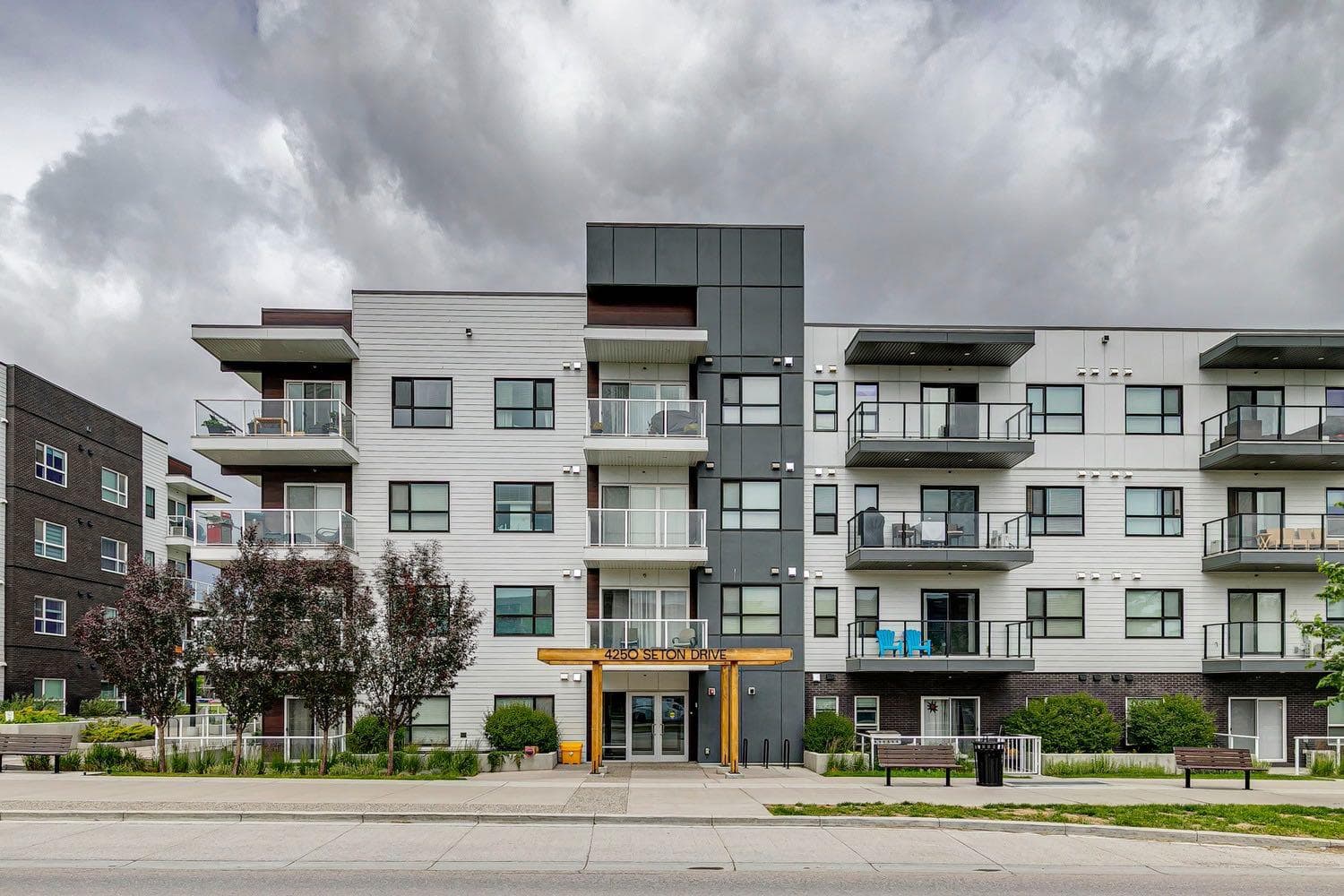 408, 4250 Seton Drive SE — photo 3