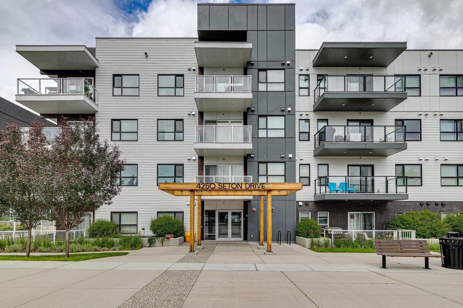 408, 4250 Seton Drive SE — photo 4