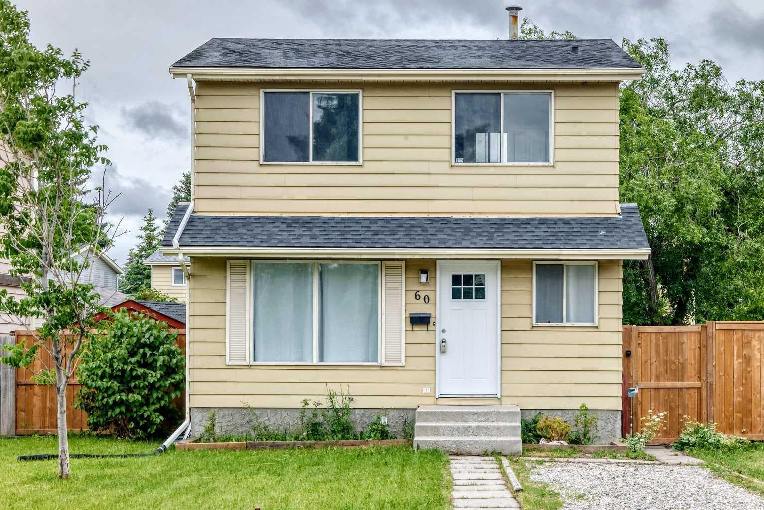 60 Erin Mount Crescent SE — photo 1