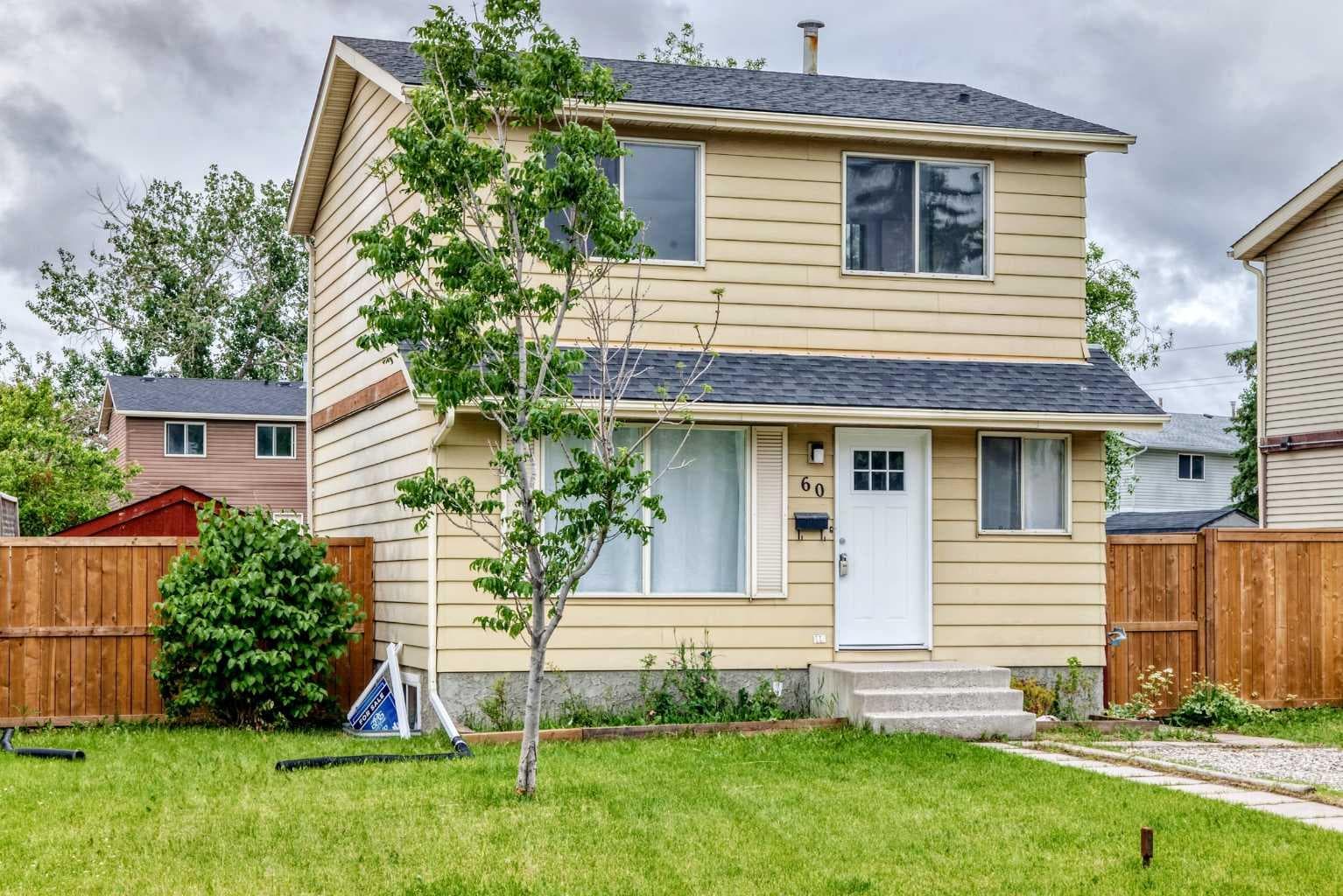 60 Erin Mount Crescent SE — photo 2
