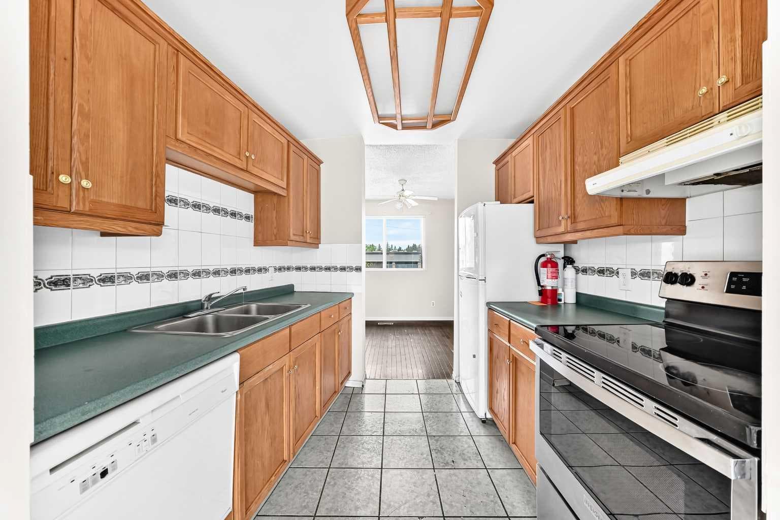 10316 Braeside Drive SW — photo 4