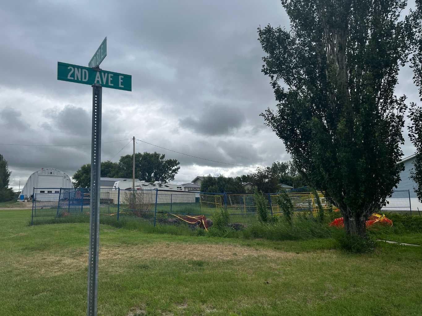 235 2 Avenue E — photo 2