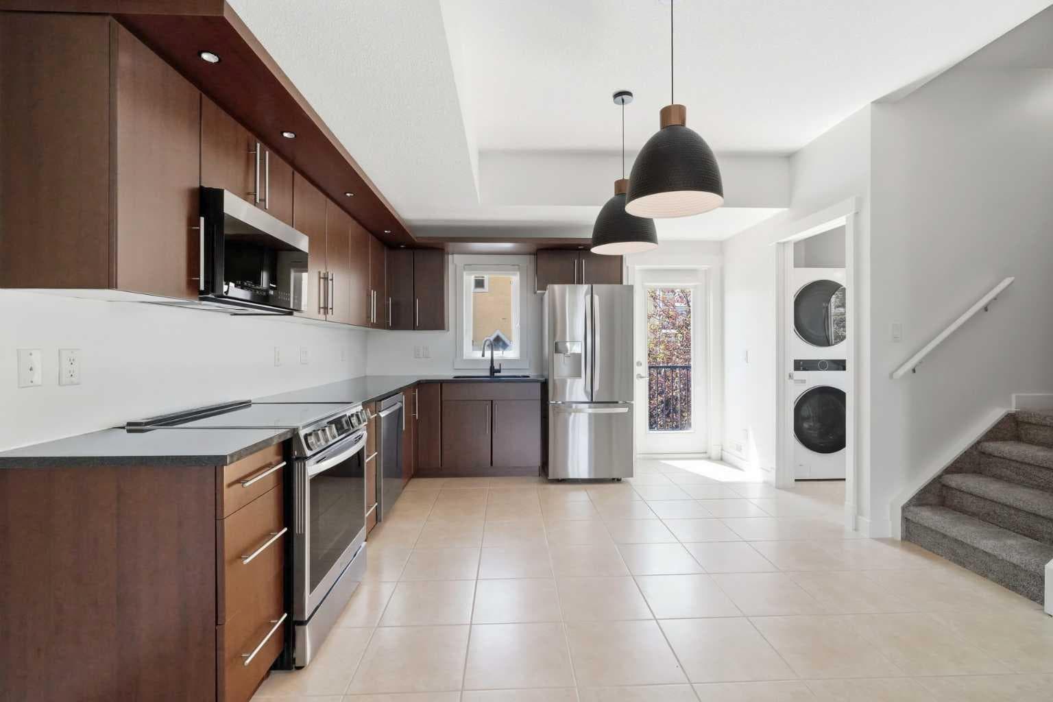 122 west springs Road SW — photo 5