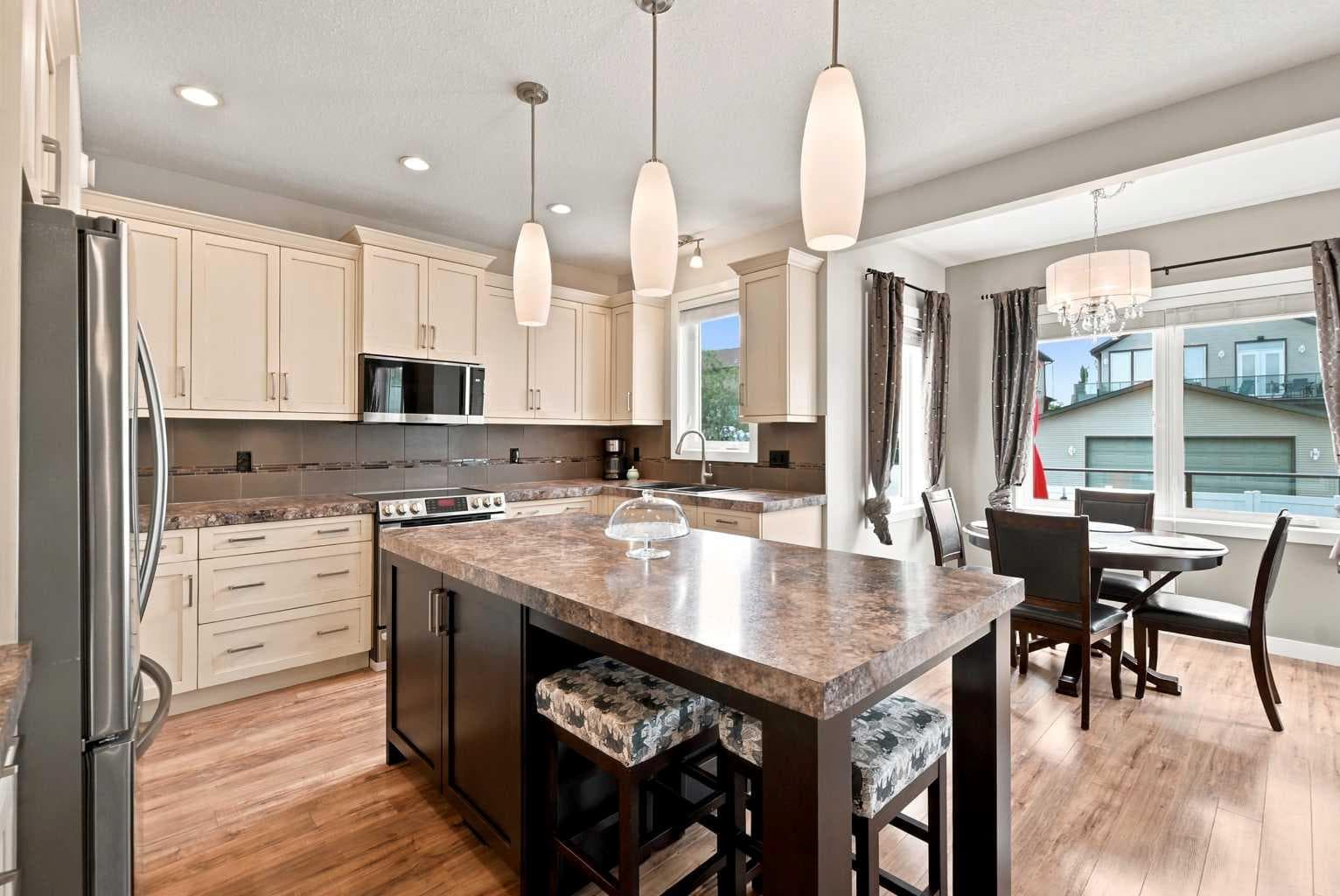115 Stephenson Crescent — photo 4