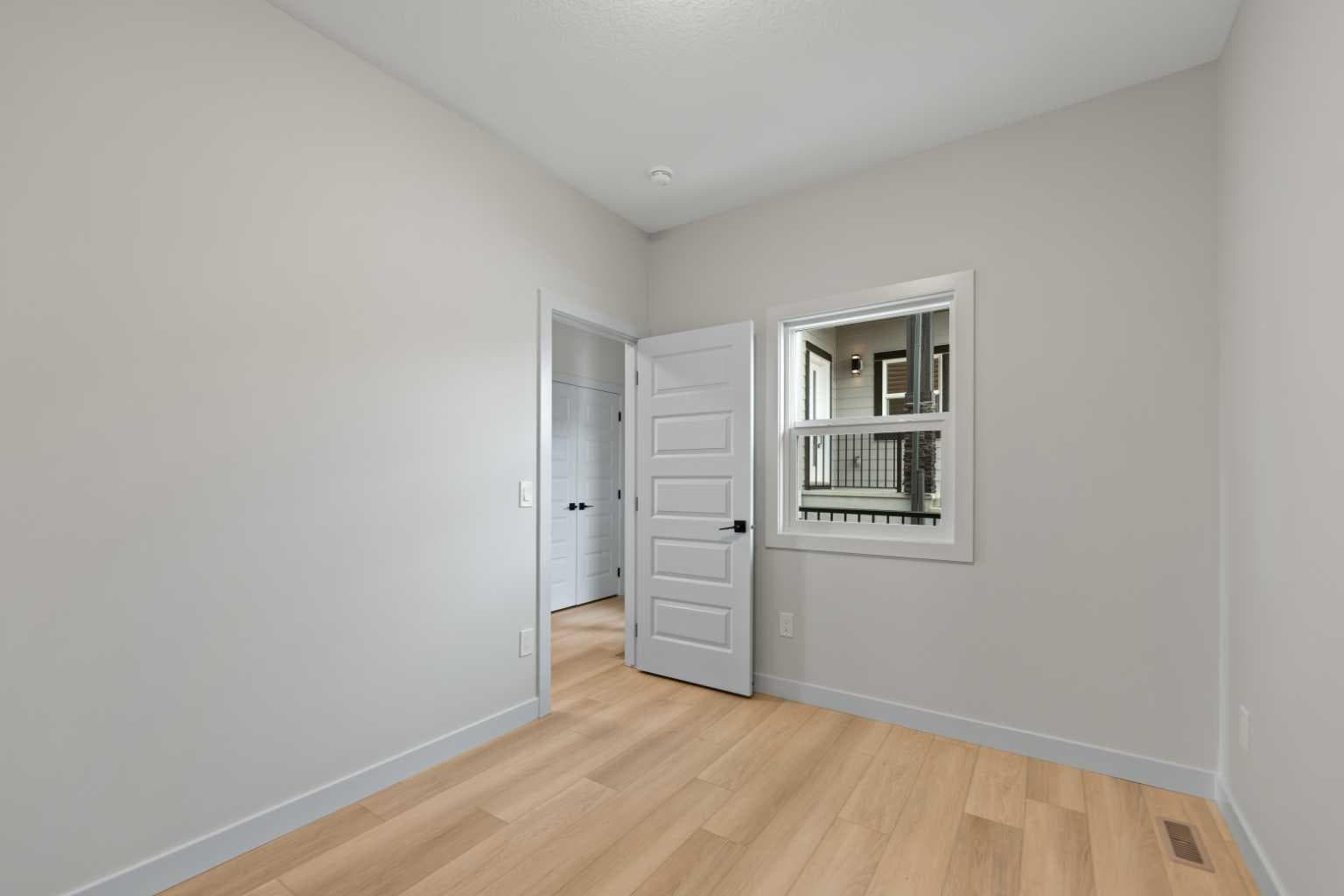 38 Waterford Mews — photo 5