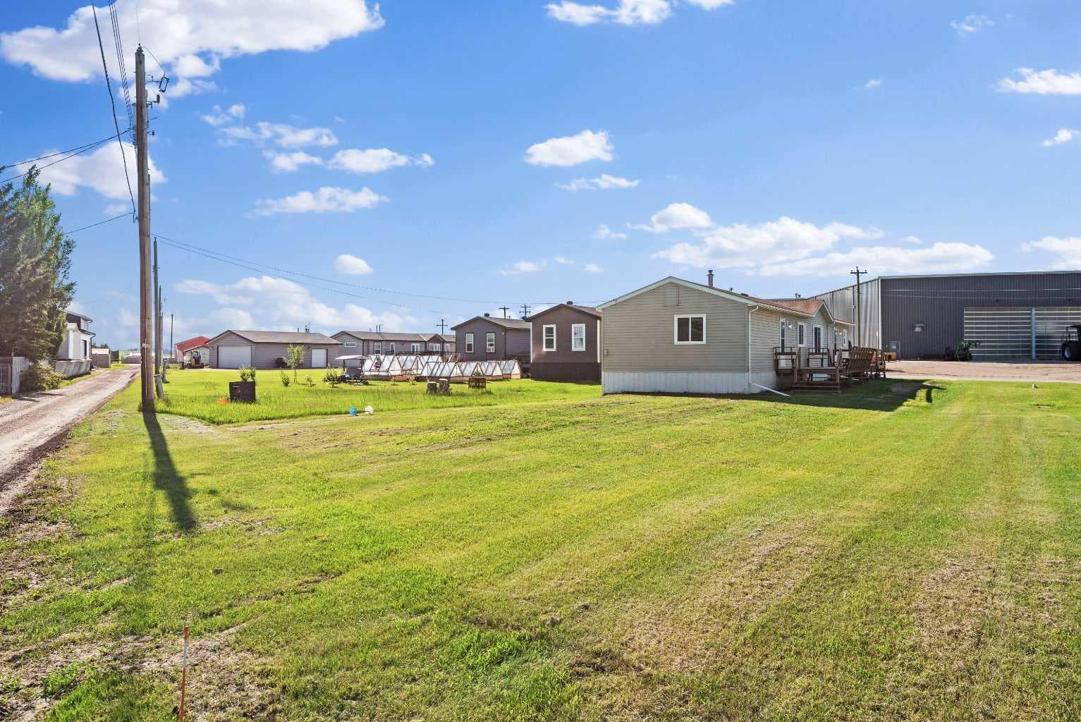 8 Trochu Avenue — photo 3