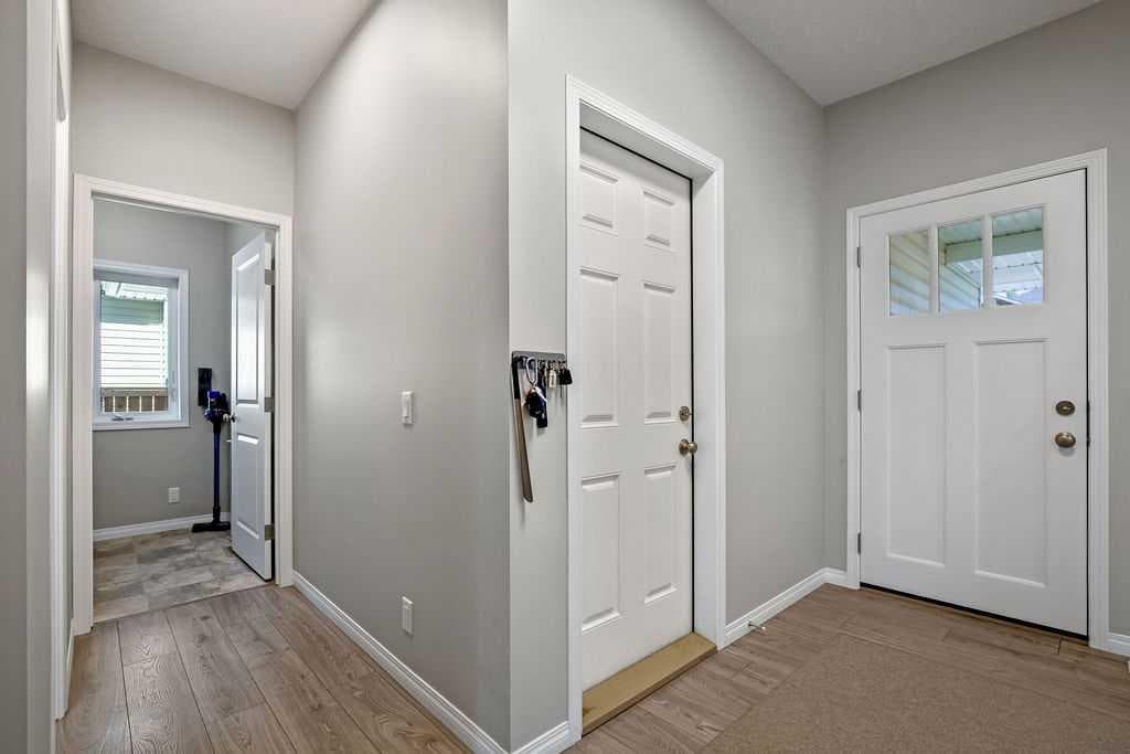 627 Hamptons Place SE — photo 3