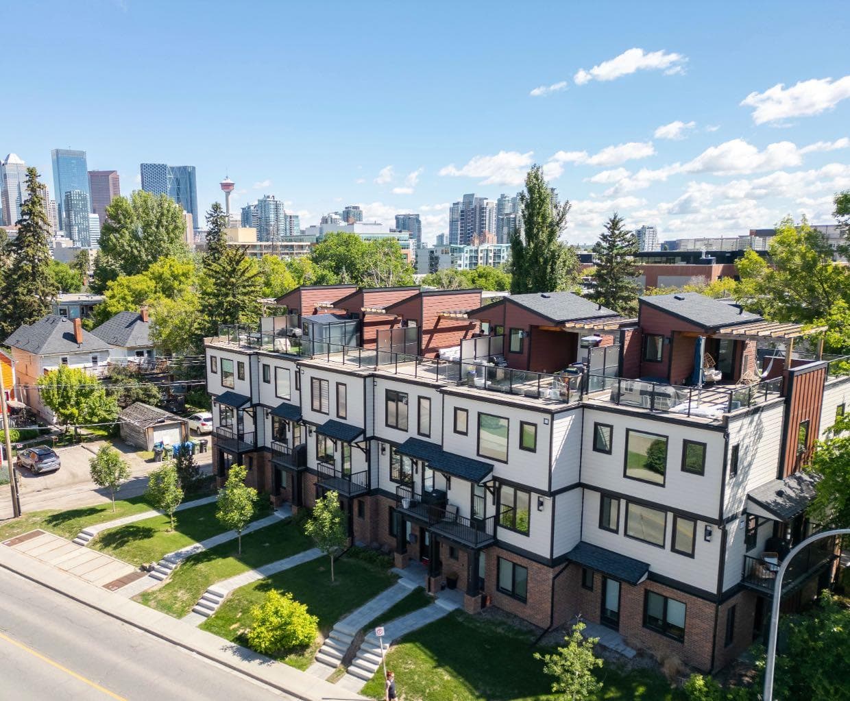 2222 5 Street SW — photo 5